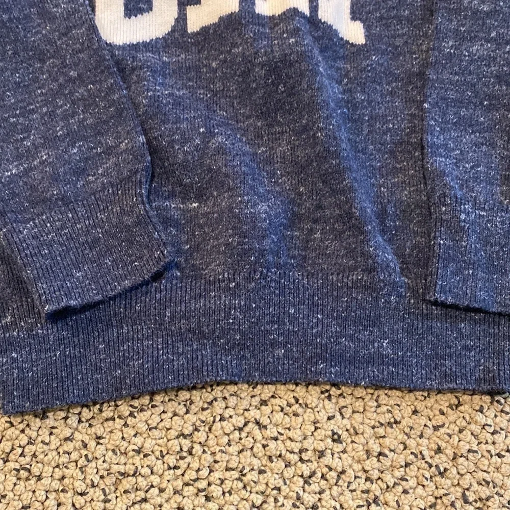Bundle of 2 Baby Gap Logo Sweaters Size 3T in Like New Condition
